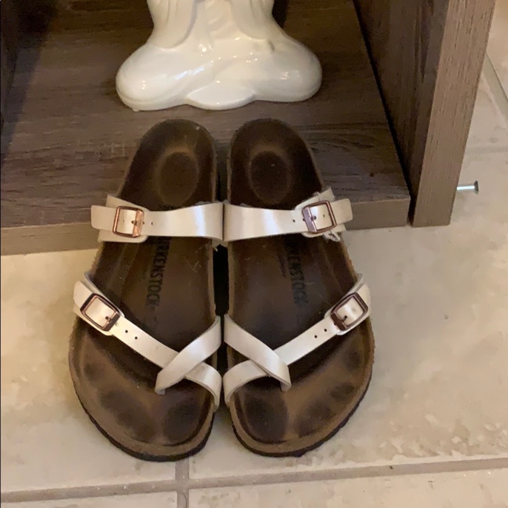 Pretty cream Birkenstock’s